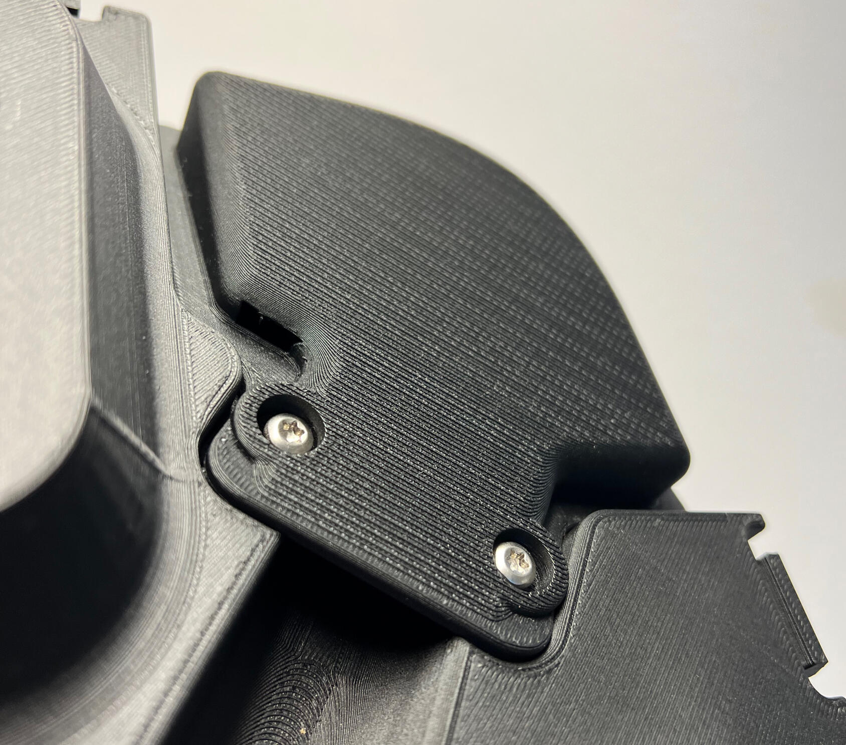 3D printed terminal cover in PETG matte black